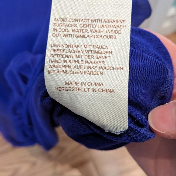 Women's Silk Bubble Hem Blouse - Picture 6 of 6